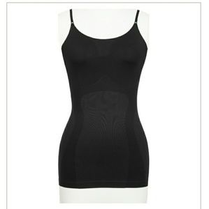 Hue Made To Move Seamless Shaping Cami
Black